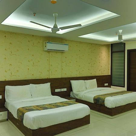 Hotel Golden Leaf Mohali Экстерьер фото