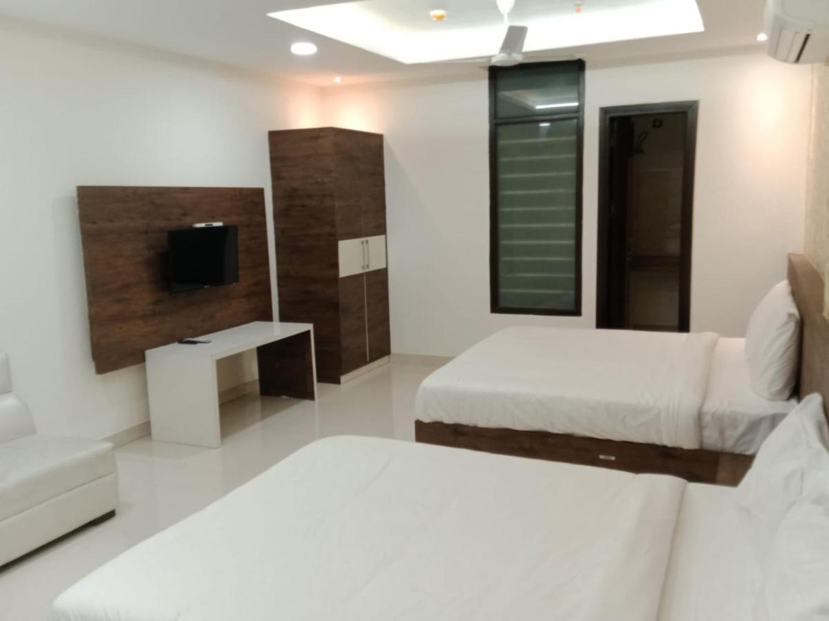 Hotel Golden Leaf Mohali Экстерьер фото